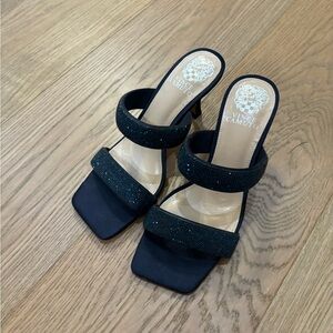 Vince Camuto navy rhinestone Aslee sandal size 7